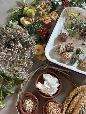 wreath making workshop cornish craft barn cornish wreath maker